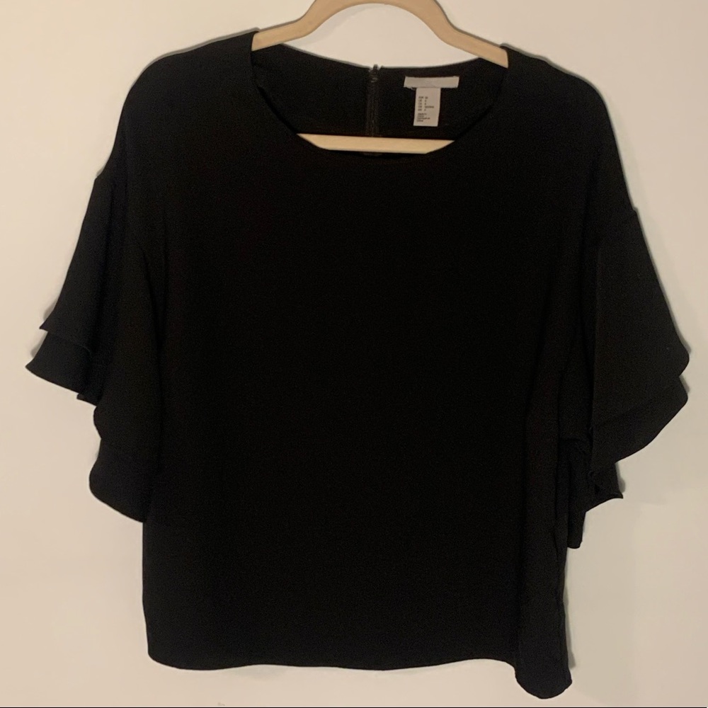 H&M Scallop Sleeve Top